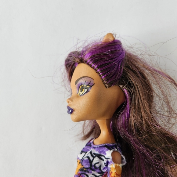 Monster High Doll Clawdeen Wolf Boo York Boo York Out-of-Tombers Shoes - Picture 5 of 9